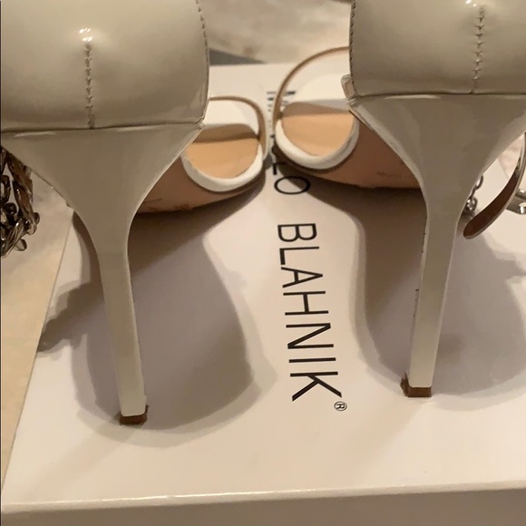 Manolo Blahnik White Patent Chaos Chain 40.5 - Picture 3 of 4